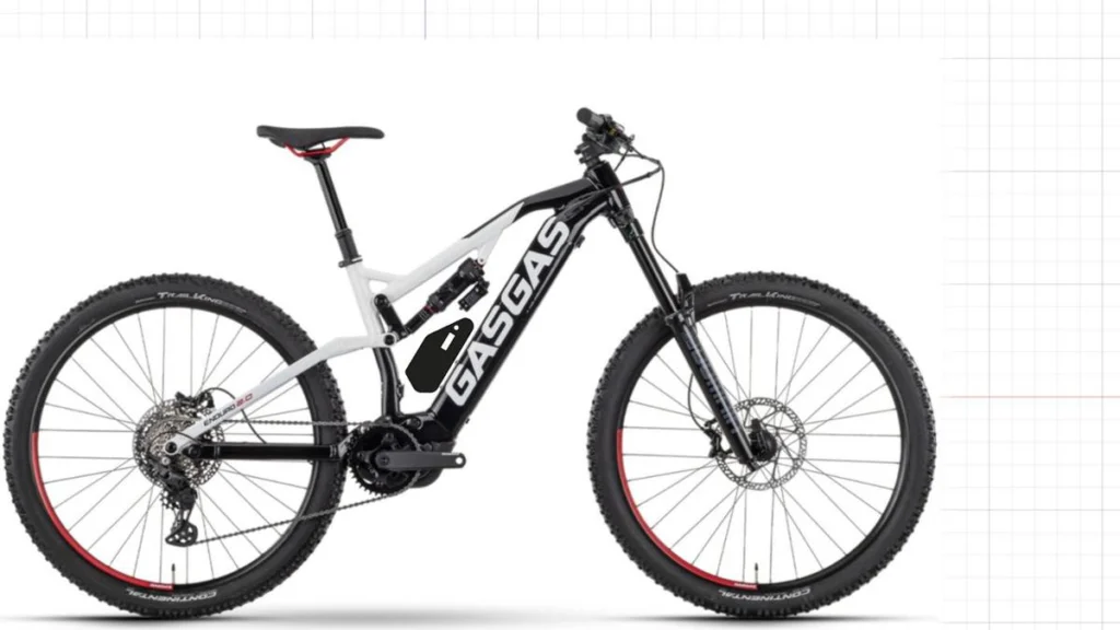 Projeção do Packbooster Custom 360 montado na GasGas G Enduro 2.0