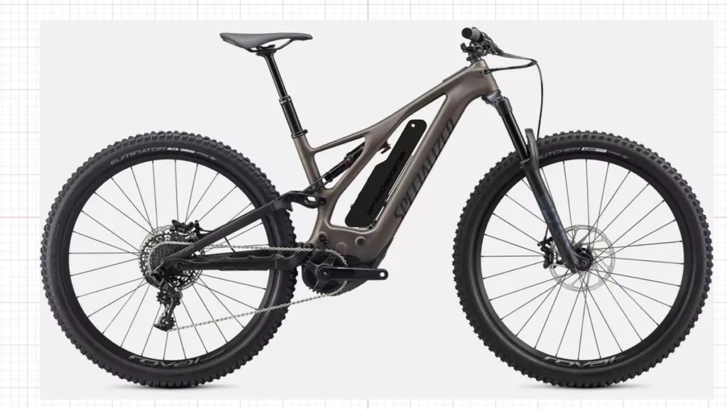 Projeção do Packbooster Custom 720 montado na Specialized Turbo Levo Comp Carbon