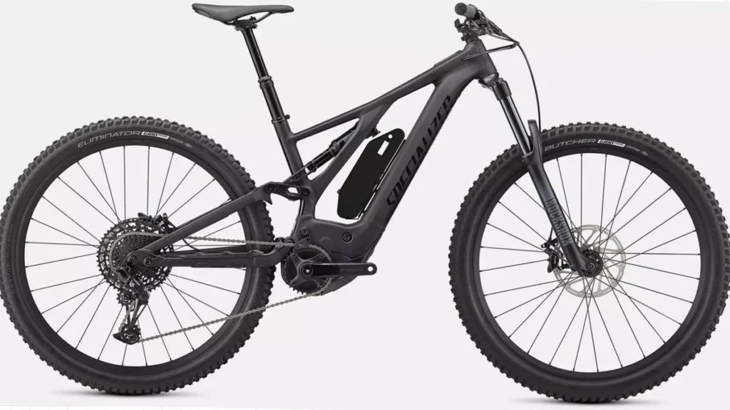 Projeção do Packbooster Custom 540 montado na Specialized Turbo Levo