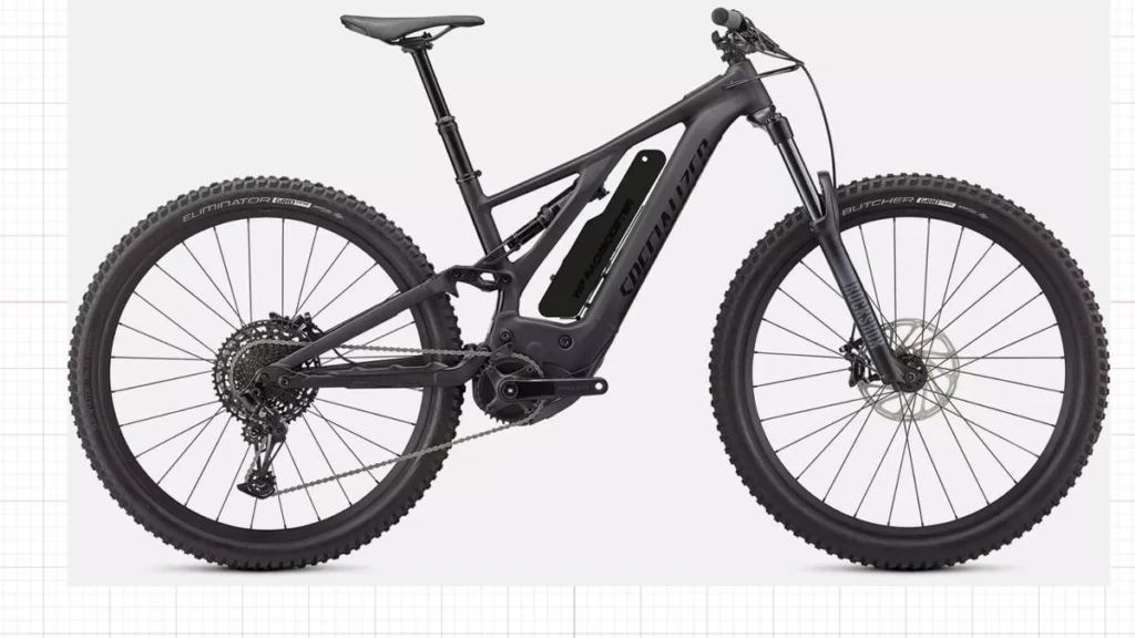 Projeção do Packbooster Custom 720 montado na Specialized Turbo Levo