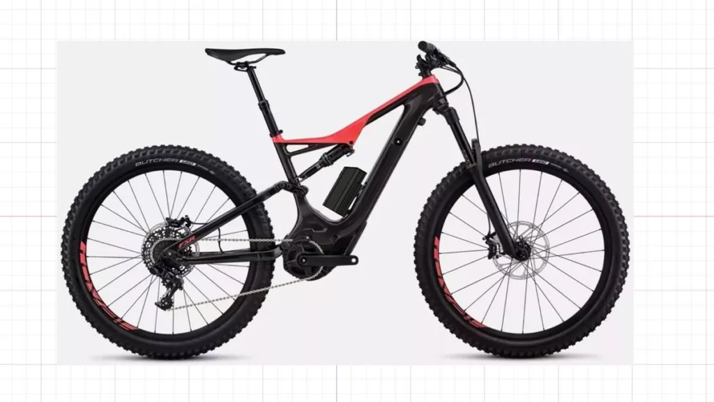 Projeção do Packbooster Mega Hex montado na Specialized Turbo Levo